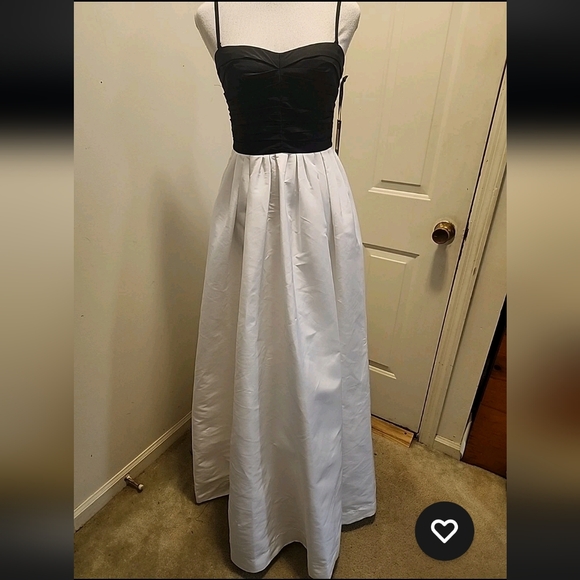 NEW VERA WANG Taffeta BALL GOWN DRESS SIZE 4 Prom BLACK WHITE ELEGANT - Picture 1 of 12